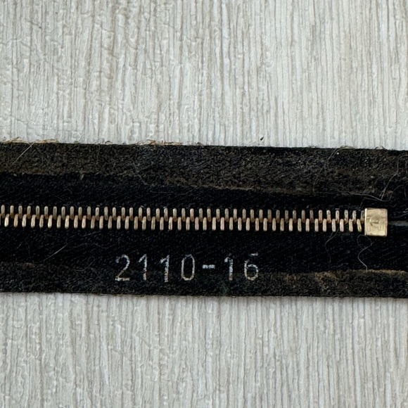 Vintage Fendi Zipper - Picture 2 of 8